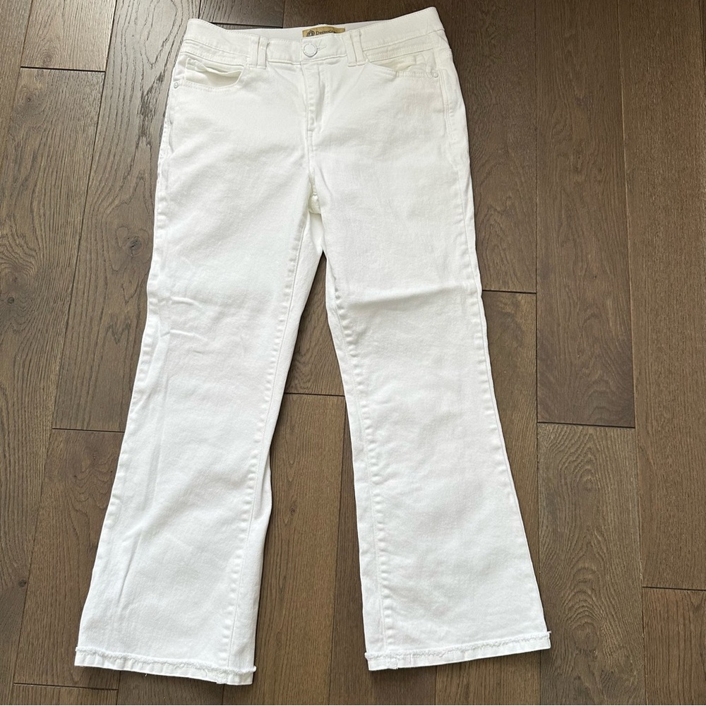 Democracy White Denim with 'Ab' Technology